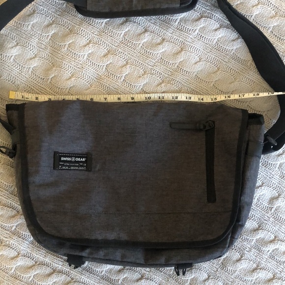 Swiss Gear Crossbody Messenger Bag for laptop/books - Heather grey & black - Picture 14 of 16